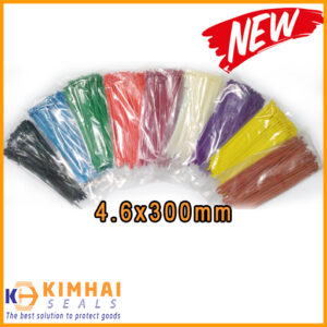 Cố định hàng hóa bằng dây rút nhựa giúp hạn chế trầy xước, đổ vỡ